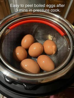 Boiled eggs in a pressure cooker with a note on easy peeling after 3 minutes of cooking