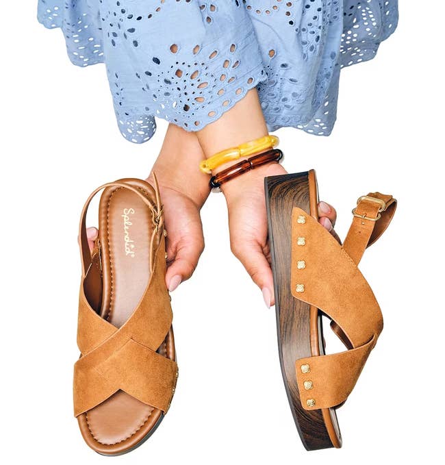 27 Comfy Travel Shoes From DSW You Need Now