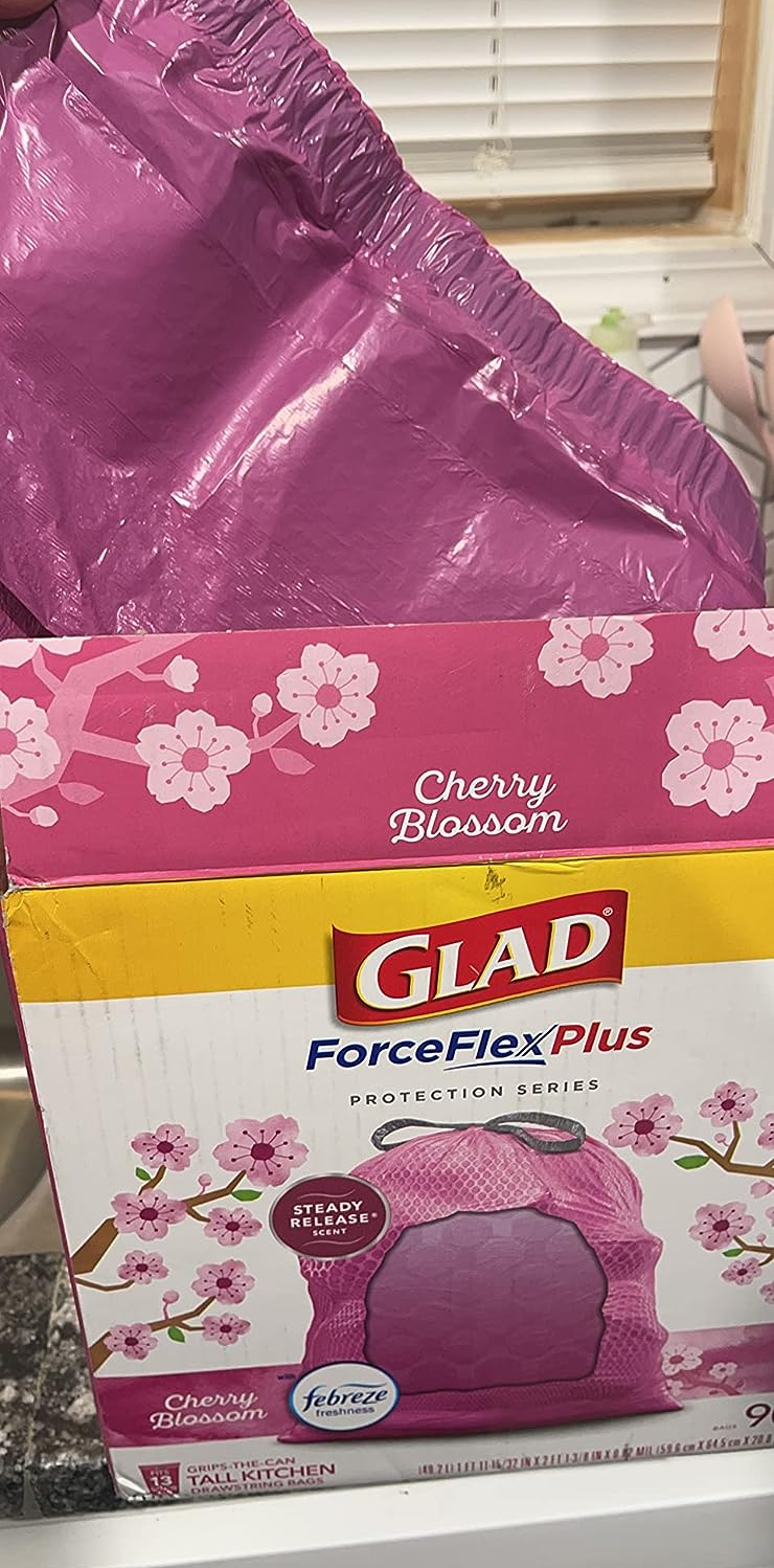 Glad Cherry Blossom Fragrance ForceFlex Plus TV Spot, 'It's All Fabulous' 