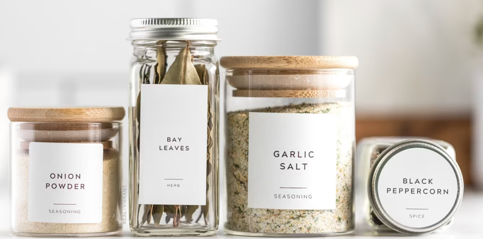 The variation of printed labels on different kinds of spice jars