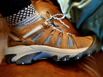 reviewer photo, side view of shoe