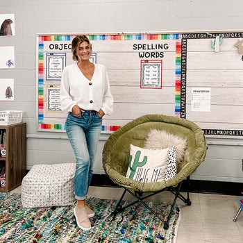 Reviewer wearing white