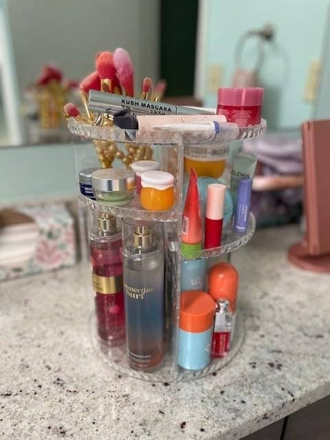 Rotating quality organizer holds skincare and constitution products