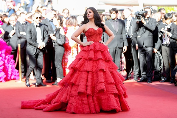 bollywood red carpet dresses