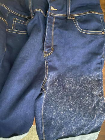Jeans with pilling effect