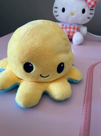 a reviewer's octopus in yellow