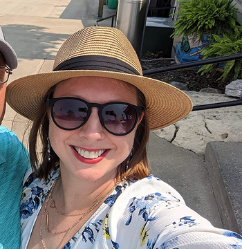 Reviewer is wearing the Panama hat