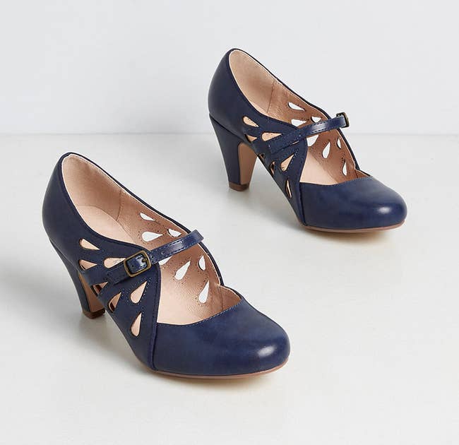 the vintage inspired shoes in navy