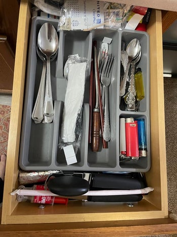 reviewers disorganized cutlery drawer