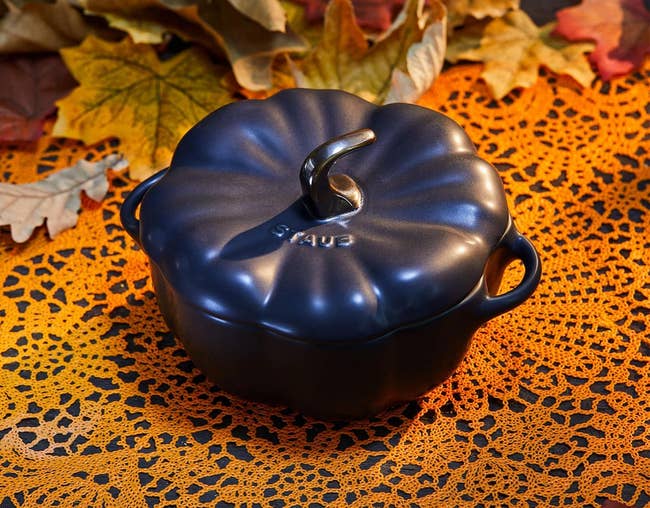 the matte achromatic pumpkin