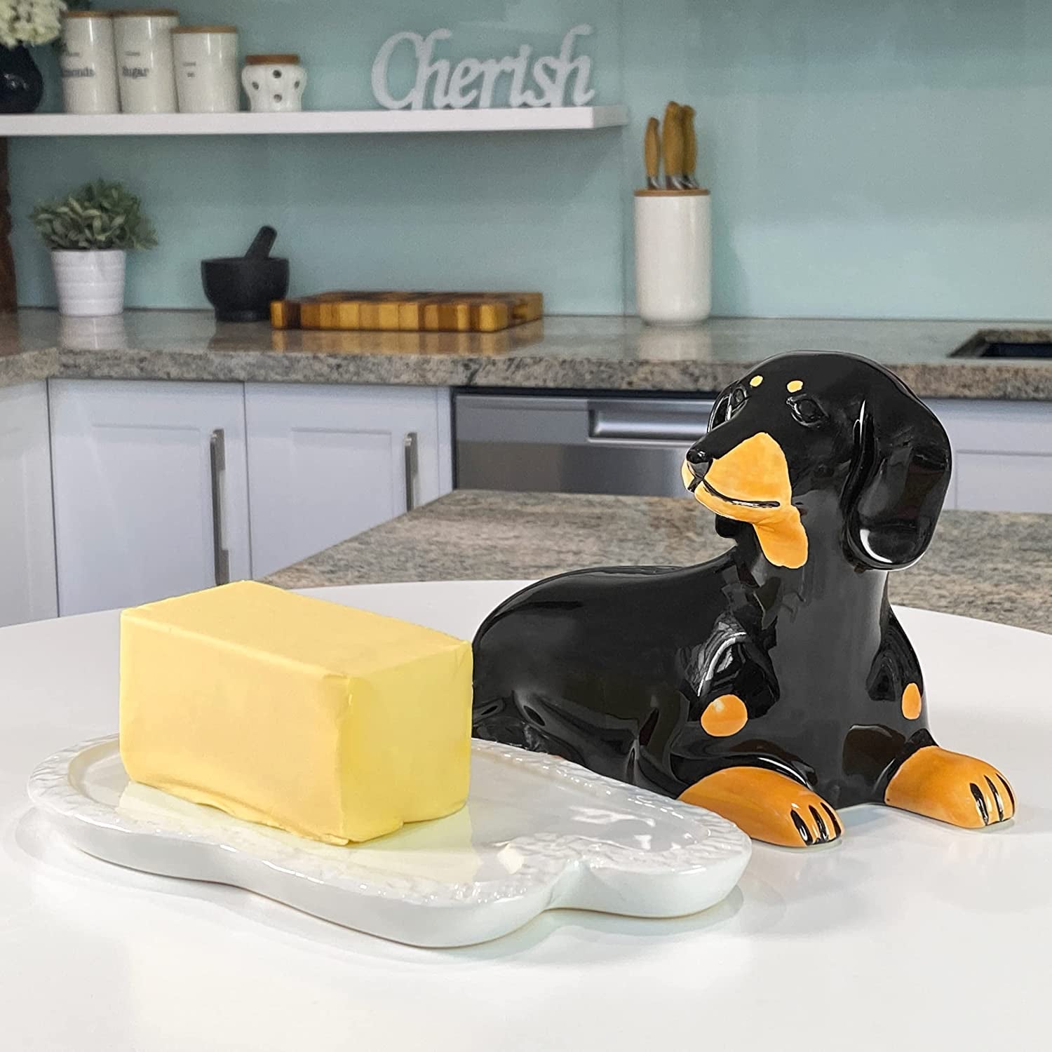 black and tan dachshund dish