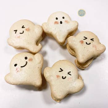 ghost shaped macarons