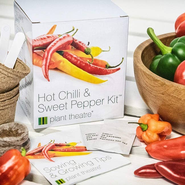 Plant Theatre's chili and pepper kit