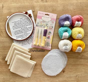 Laid out punch needle set