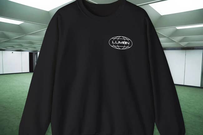 Sweatshirt with 