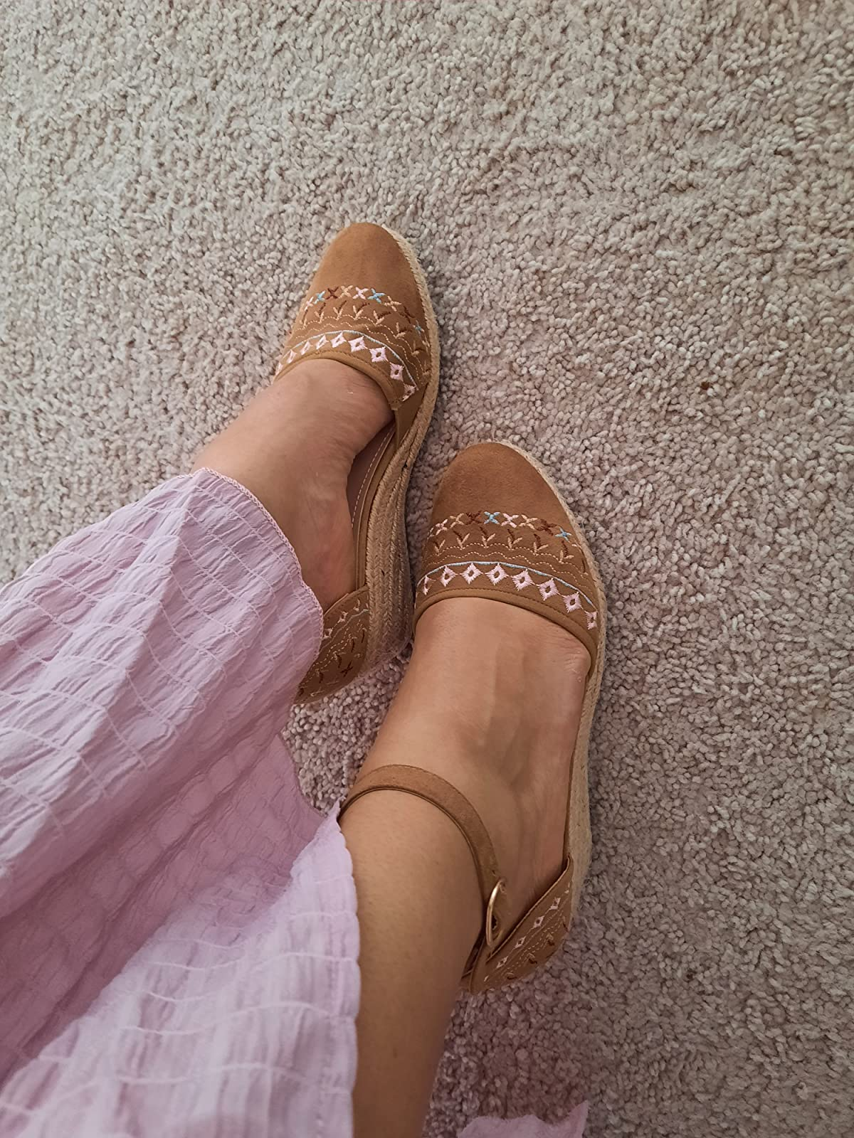 Covered toe sandals discount