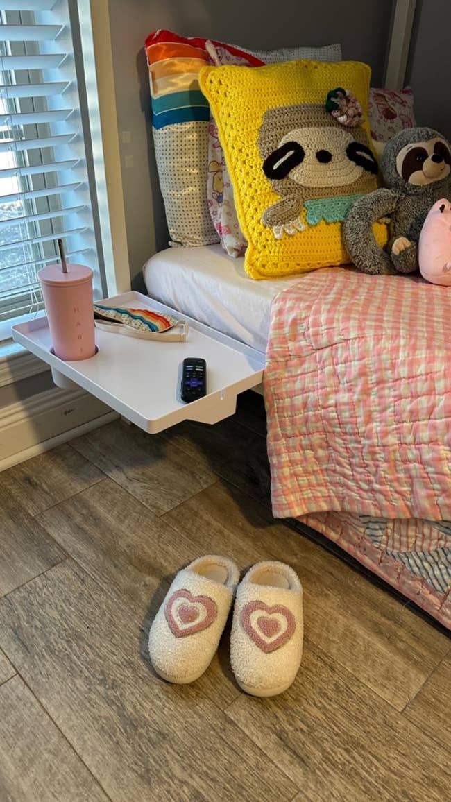Bunk beds with the Bedshelf attached