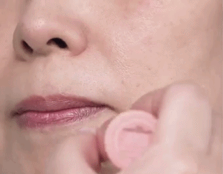 A model before and after using the Kahi balm