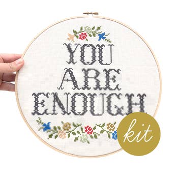 Embroidery hoop with