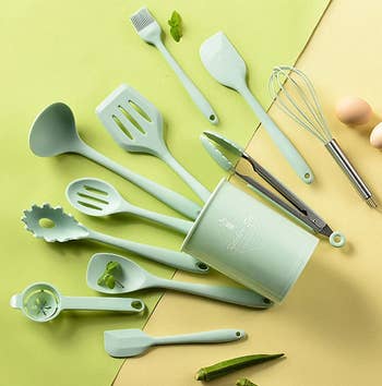 the light green utensil set