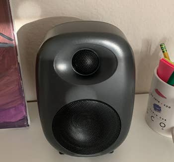 Reviewer image of one of the black speakers