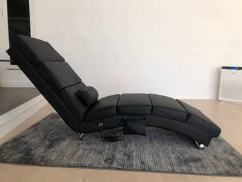 Reviewer image of the black massage chair
