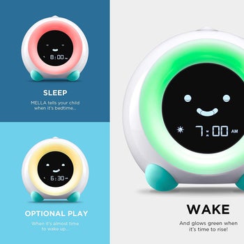 Children's clock with three different digitally-colored faces