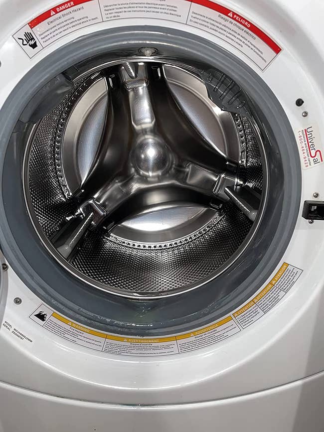 reviewer image of a clean washing machine