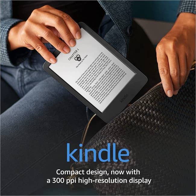 The kindle being put in a bag, now with a 300 ppi high-resolution display