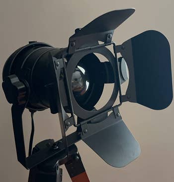 A workplace spotlight connected a stand, emblematic instrumentality for nonrecreational photography oregon filming
