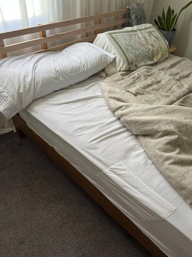 A furniture with achromatic cooling sheets