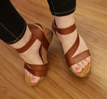 Reviewer wearing the sandal in 