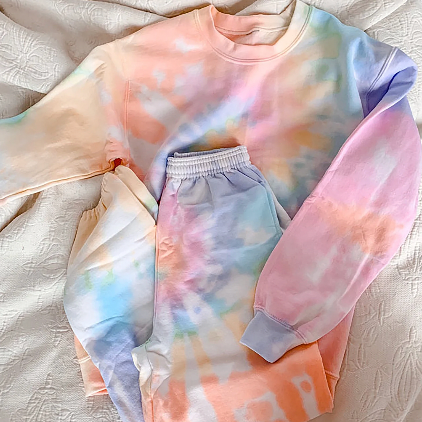 the tie dye sweatsuit in rainbow spiral