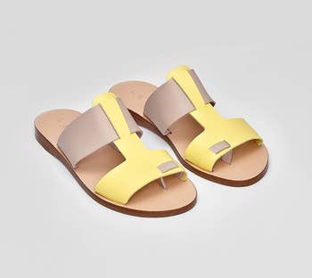 sandal in grey and yellow