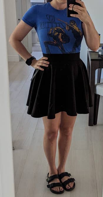 Reviewer wearing the skirt in black