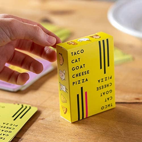The card game in a small card box 