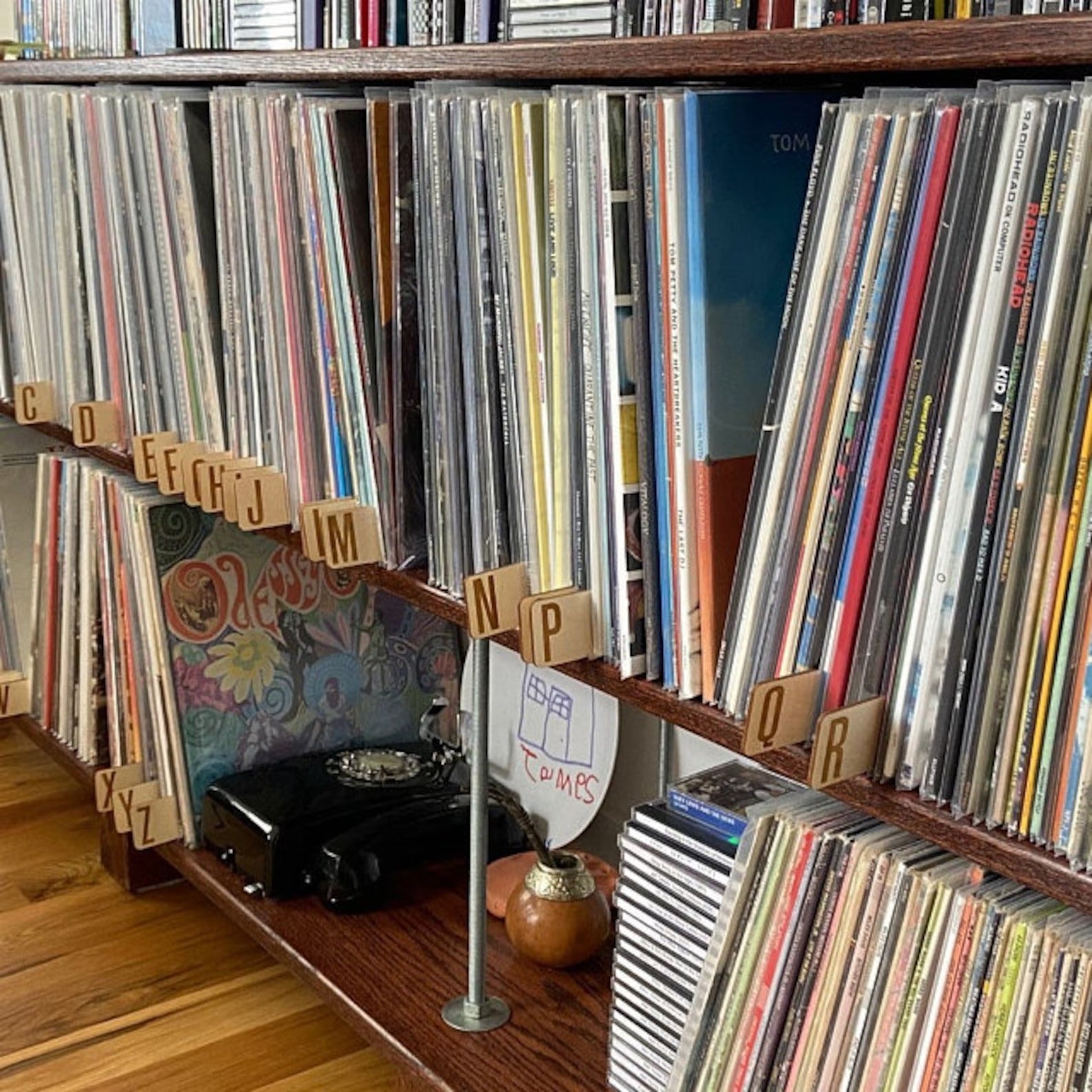 Cilpastore Vinyl Rack - Mad About Mid Century Modern