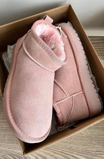 reviewers short pink boots in box
