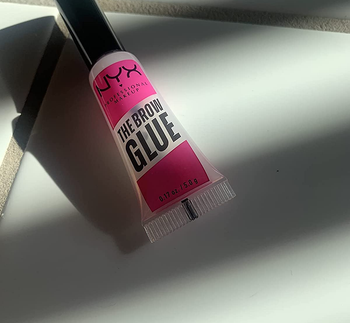 a reviewer's closeup of the bottle