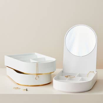 lacquered jewelry box with mirror