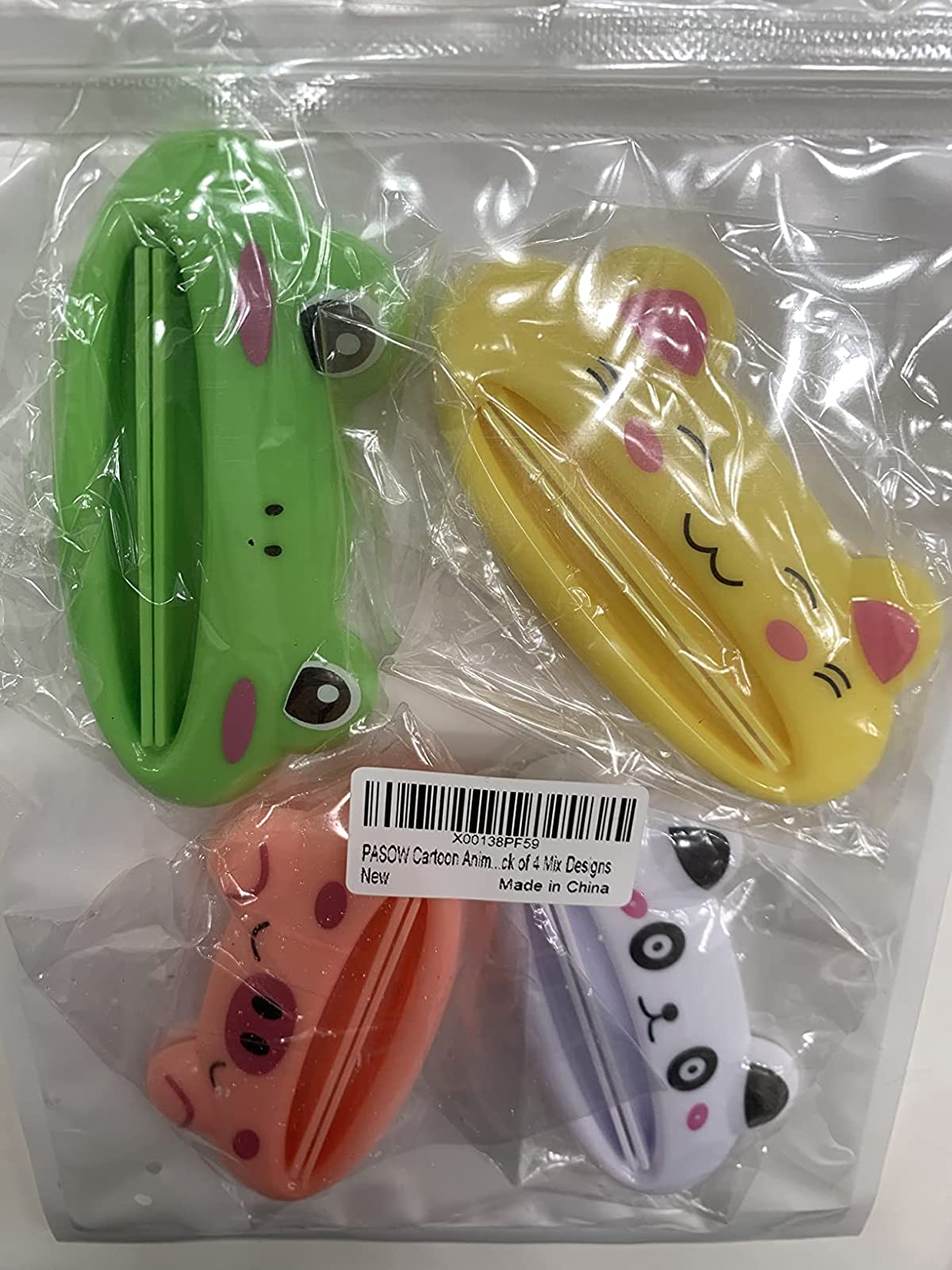 A package of tube squeezers