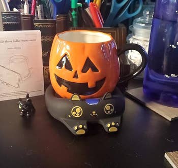 flat achromatic nether jack o lantern mug