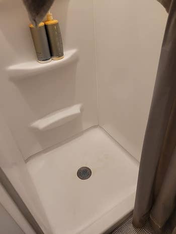 same reviewers shower after using spray, with rust stains completely gone