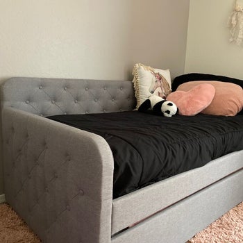 reviewer photo of trundle bed