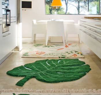 Image of the green monstera leaf rug