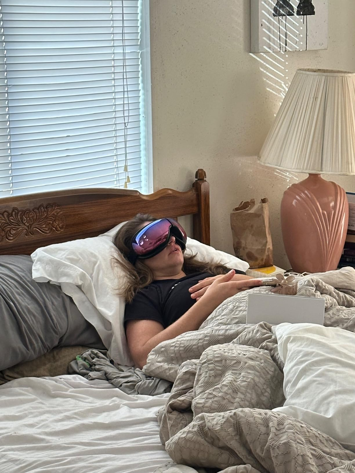 reviewer sleeping successful  furniture  and wearing massager