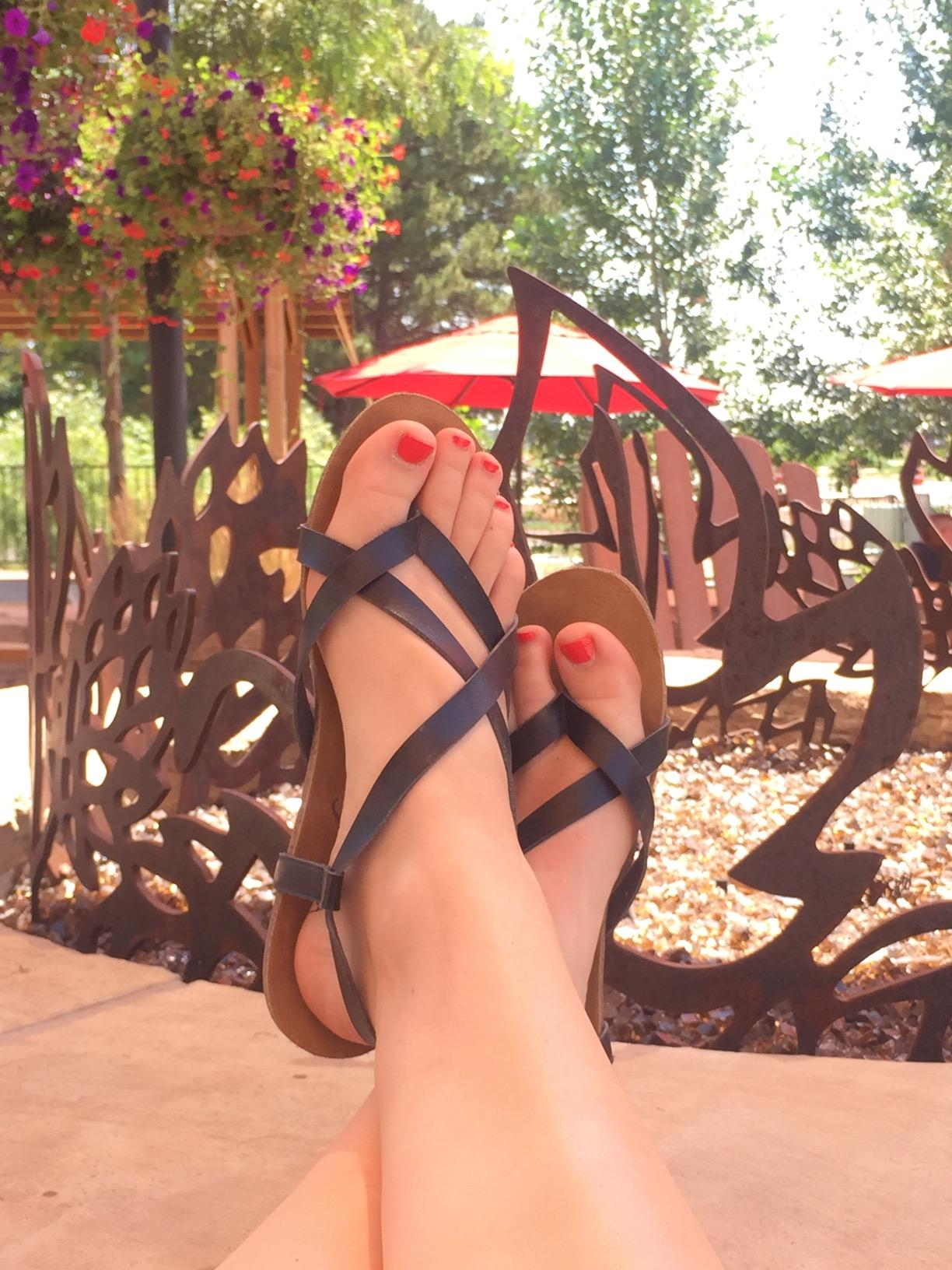 Chala Sandals Review - Classic Barefoot Sandals | Anya's Reviews