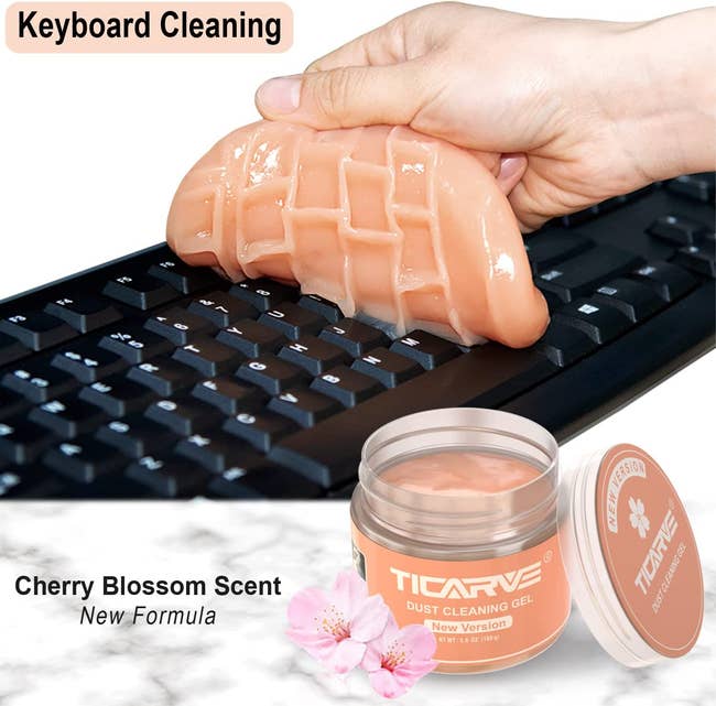 model cleaning keyboard with putty