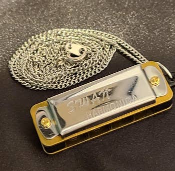 the mini harmonica and chain