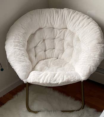Reviewer image of white saucer chair